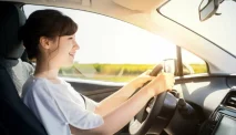 Jangan Panik! Begini Cara Mengendalikan Mobil saat Mengalami Understeer atau Oversteer