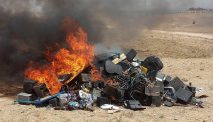 Dianggap Merusak Moral, Taliban Membakar Puluhan Alat Musik