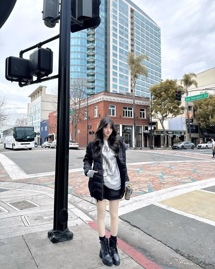 Jadi Idola Gamers Tanah Air, Vonzy Felicia Kenakan Hot Pants Berlibur di California 3 Vonzy Felicia saat liburan ke California